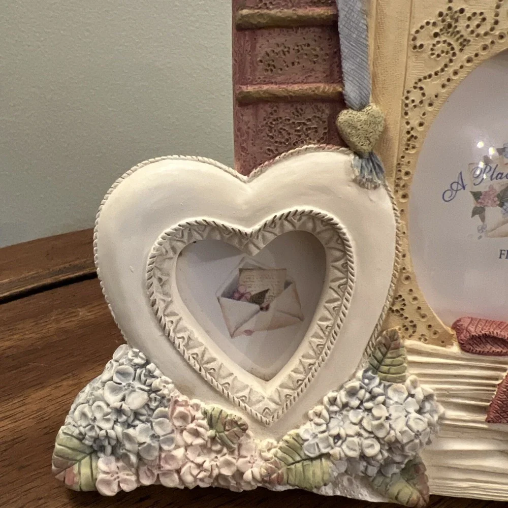 FIGI HANDPAINTED FRAME, 3D Resin Photo Frame Heart Chic Wedding Valentines Bday